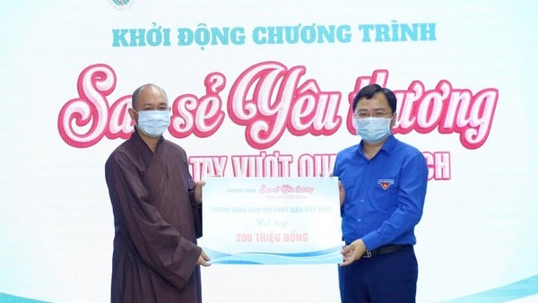 Khởi động chương trình chia sẻ yêu thương chung tay vượt qua đại dịch